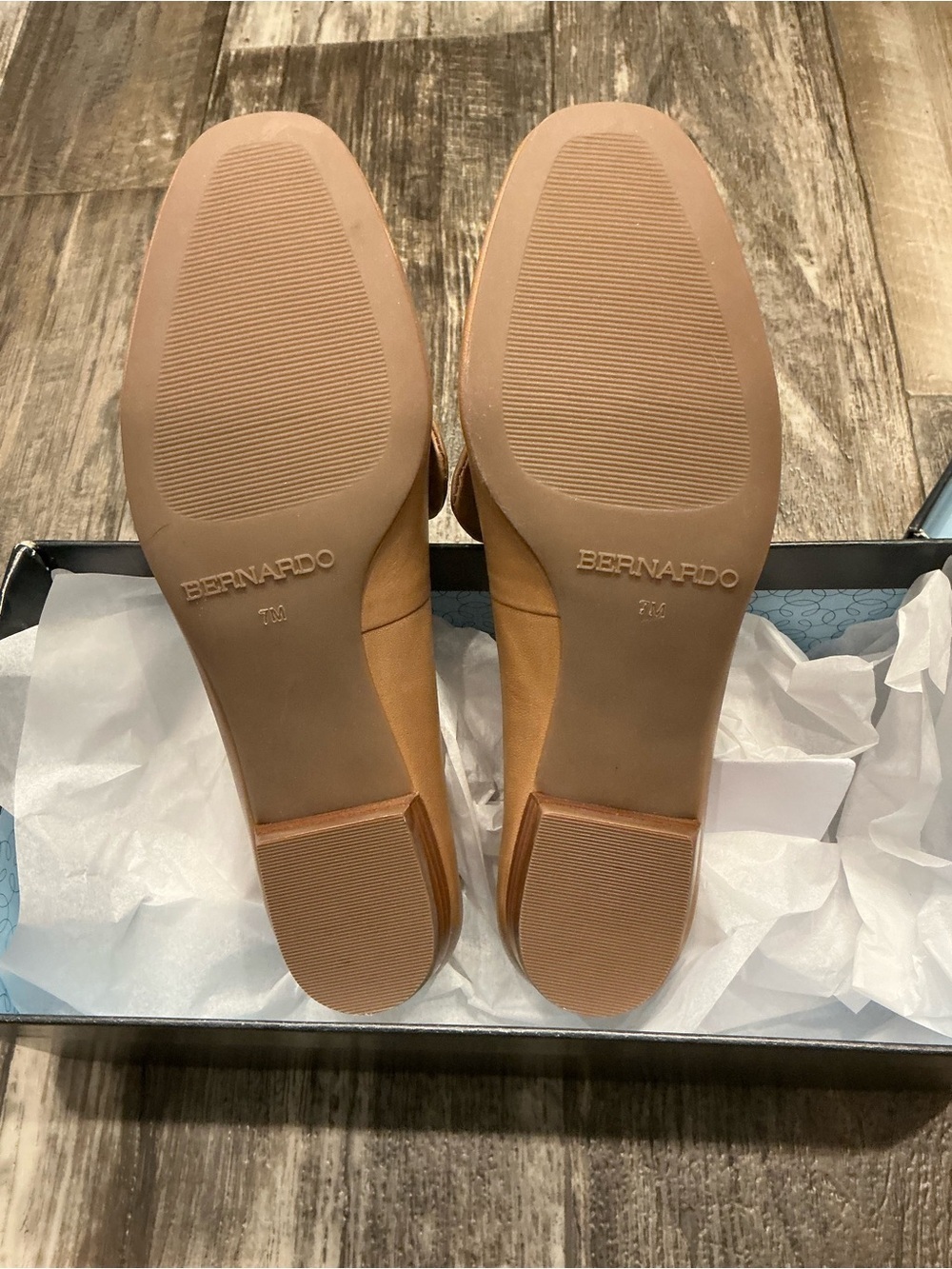 Bernardo Tan Knot-Detail Ballet Flat Size 7 - Picture 14 of 16